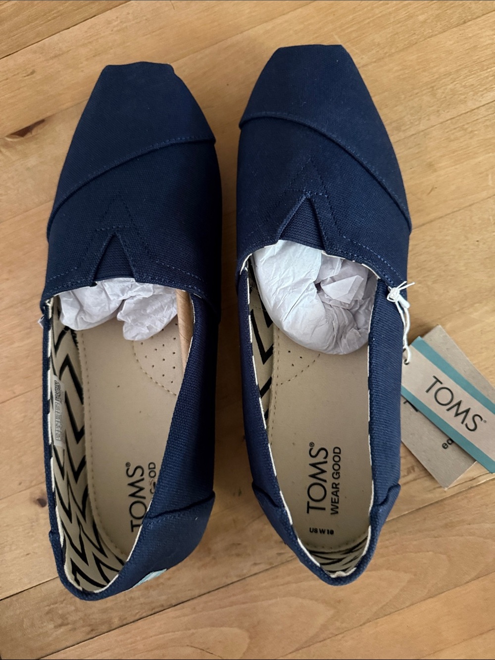 Toms Navy Canvas Classic Slip-On Flats, Alpargata. Size 10 women’s. New!